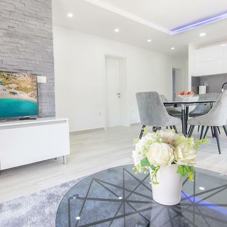 Apartmani Zora Makarska Zewnętrze zdjęcie