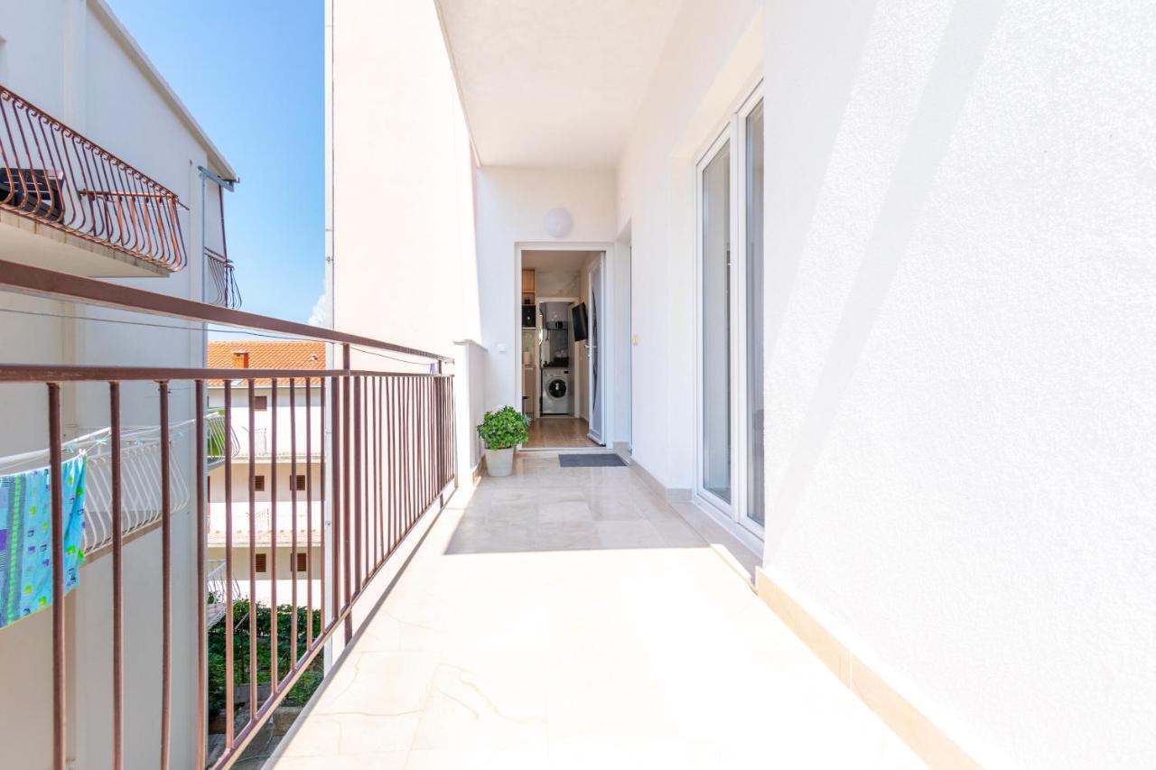 Apartmani Zora Makarska Zewnętrze zdjęcie