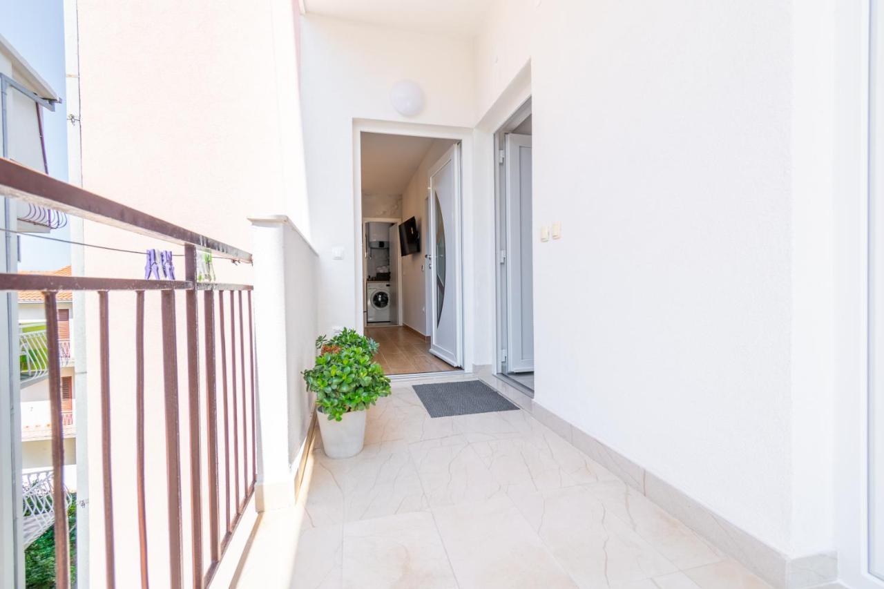 Apartmani Zora Makarska Zewnętrze zdjęcie