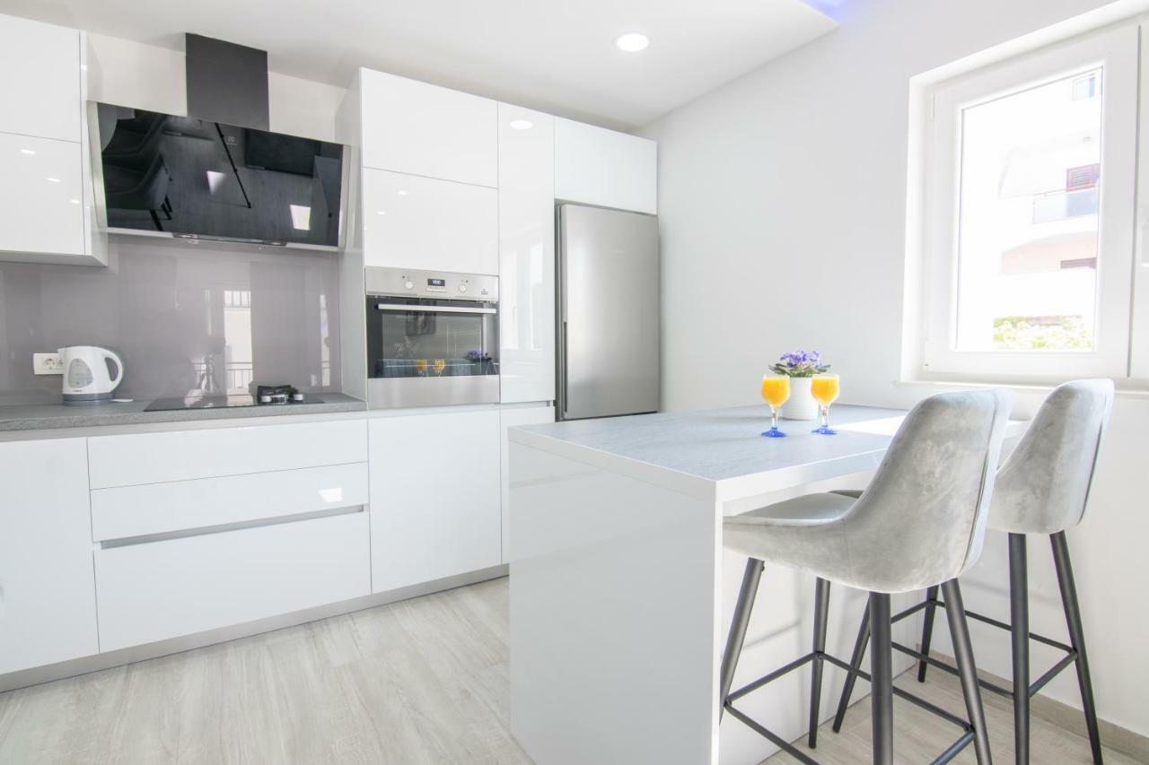 Apartmani Zora Makarska Zewnętrze zdjęcie