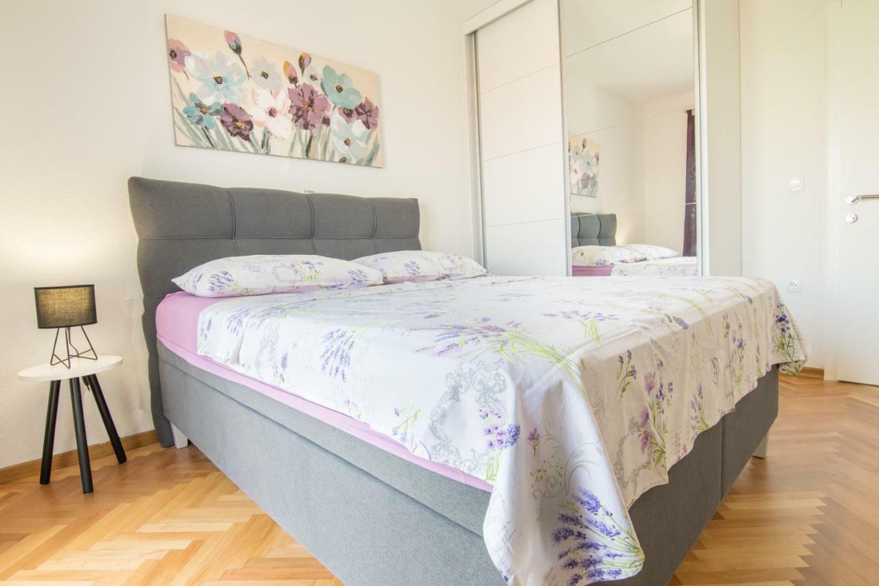Apartmani Zora Makarska Zewnętrze zdjęcie