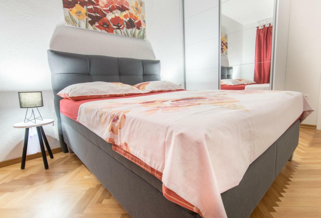 Apartmani Zora Makarska Zewnętrze zdjęcie