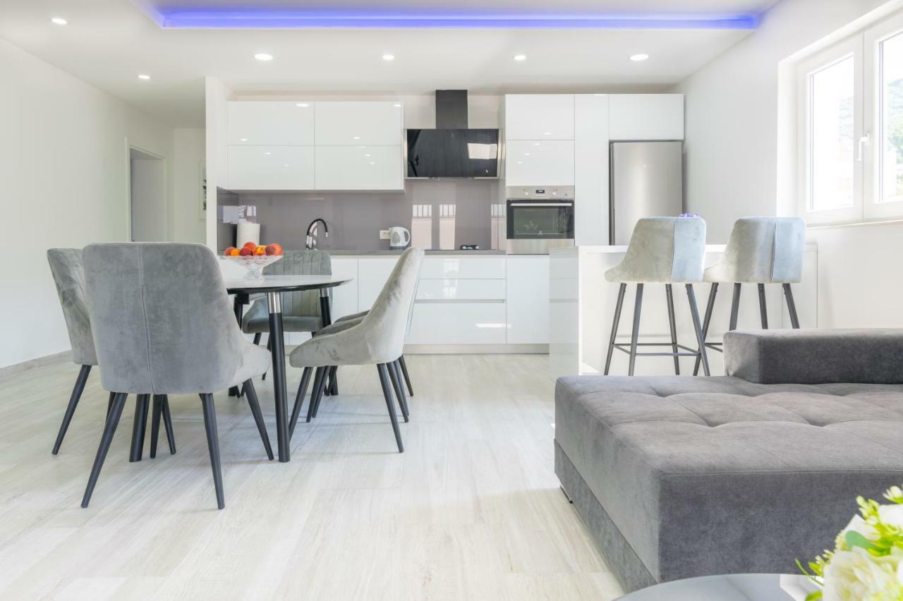 Apartmani Zora Makarska Zewnętrze zdjęcie